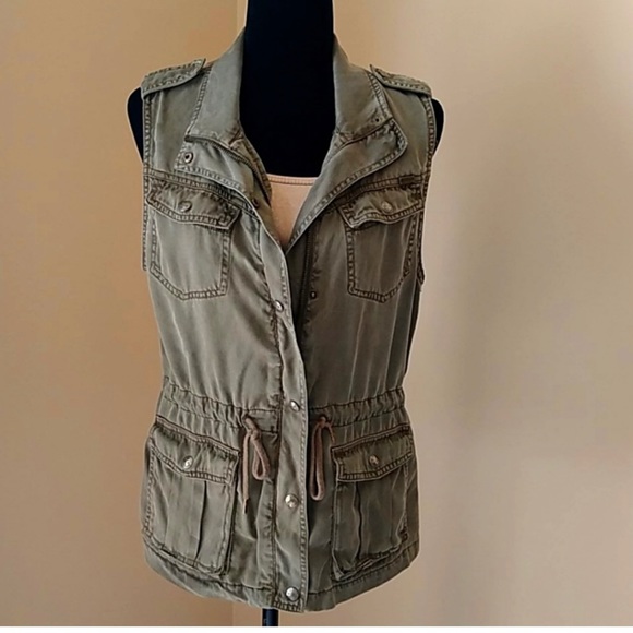 NWOT Max Studio Army Green Vest Max Jeans  XS - Picture 2 of 12